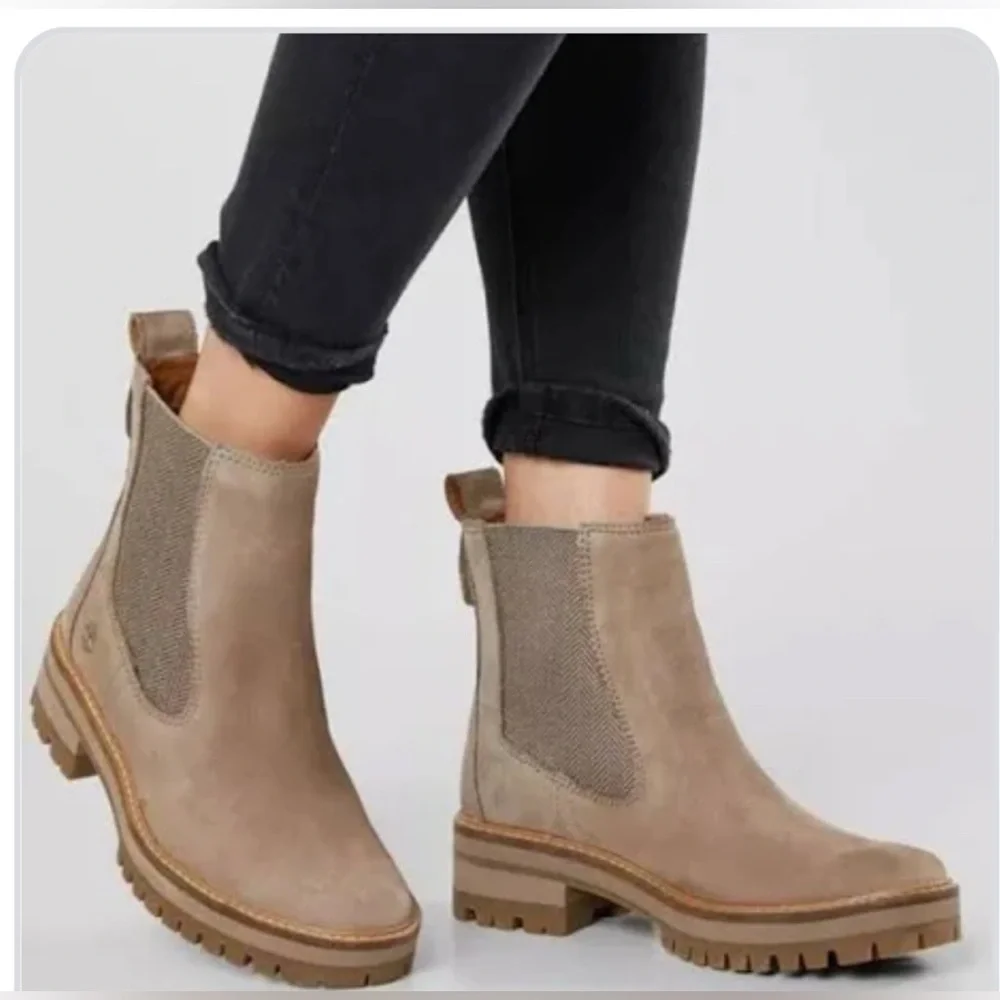 Timberland Women’s Boots - Picture 2 of 4